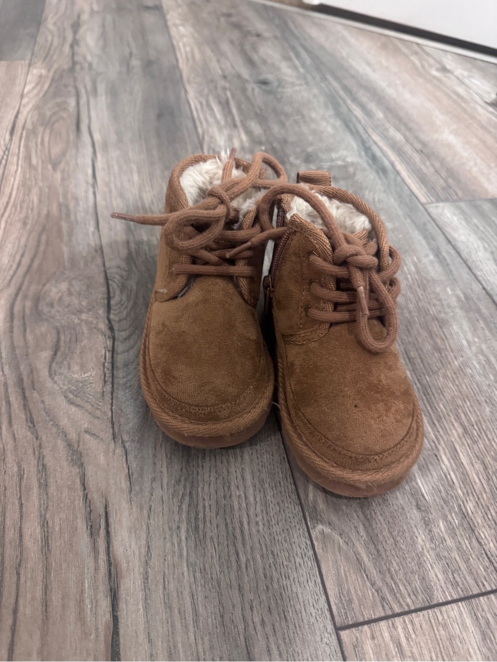 Kids Brown Suede Fur-Lined Lace-Up Shoes